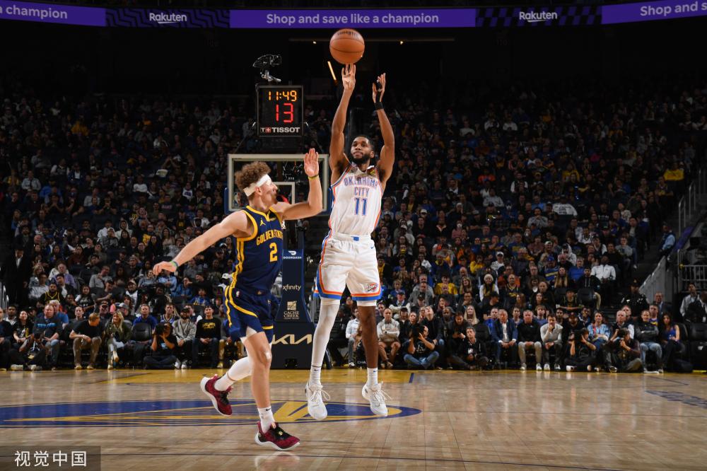 成了对比 成了对比