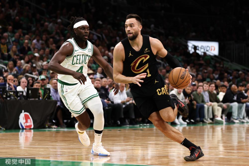 展现出了更 展现出了更